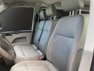 VW T5 Kombi 3000 2.0 TDI 140 BMT 4m