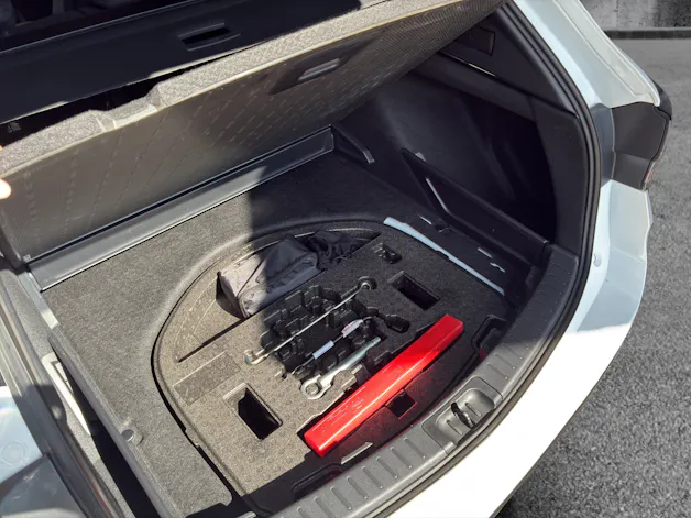 Suzuki Swace 1.8 Compact Top Hybrid