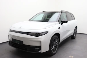 Fahrzeugbild LEAPMOTOR C10 EV AWD mit schwarzem Dach