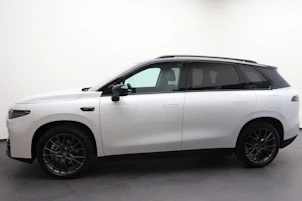 Fahrzeugbild LEAPMOTOR C10 EV AWD mit schwarzem Dach