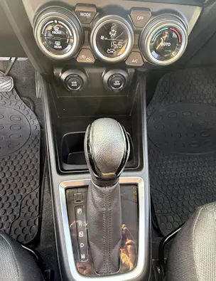 Suzuki Swift 1.0 T Compact Top