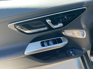 MERCEDES-BENZ GLC 300 e AMG Line 4matic