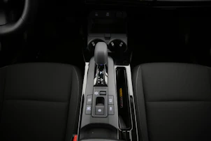 Fahrzeugbild TOYOTA Prius 2.0 Plug-In-Hybrid Style