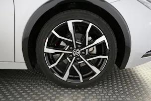 Toyota Prius 2.0 Plug-In-Hybrid Style