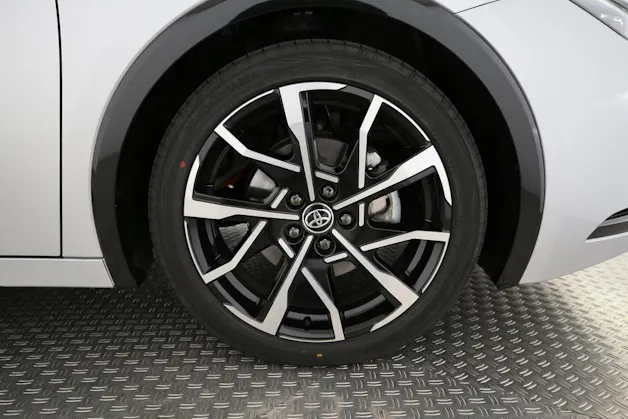 Toyota Prius 2.0 Plug-In-Hybrid Style