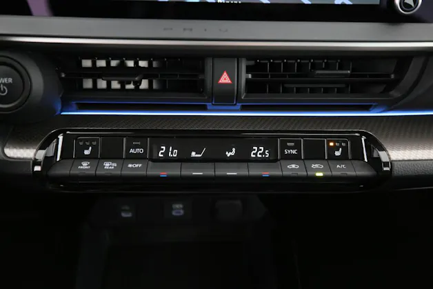 Toyota Prius 2.0 Plug-In-Hybrid Style