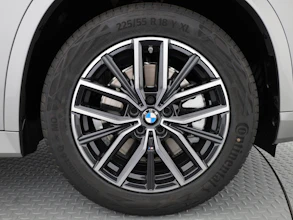 https://vehicle.imgix.net/4481341/c1e16f4f-7977-4f1c-882a-292045e69156.jpg