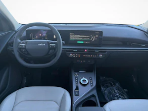https://vehicle.imgix.net/4481346/bab973ca-ea68-47eb-9d2b-76ea9187cb34.jpg