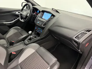 FORD Focus 2.0i EcoB SCTi ST-1