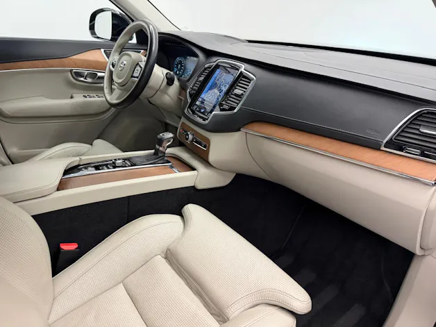 VOLVO XC90 2.0 T6 Momentum 7P. AWD