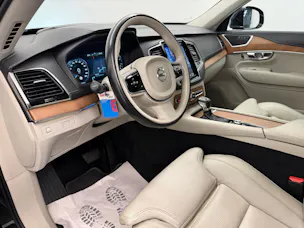 VOLVO XC90 2.0 T6 Momentum 7P. AWD