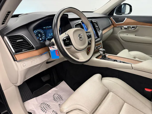VOLVO XC90 2.0 T6 Momentum 7P. AWD