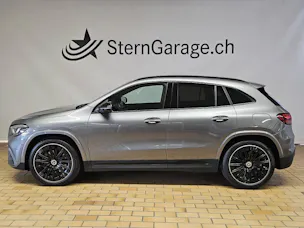 MERCEDES-BENZ GLA 220 d 4Matic AMG Line Swiss Star