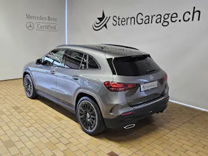 MERCEDES-BENZ GLA 220 d 4Matic AMG Line Swiss Star