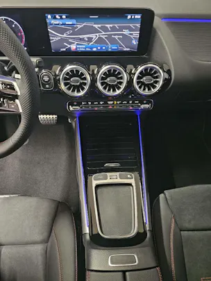 MERCEDES-BENZ GLA 220 d 4Matic AMG Line Swiss Star