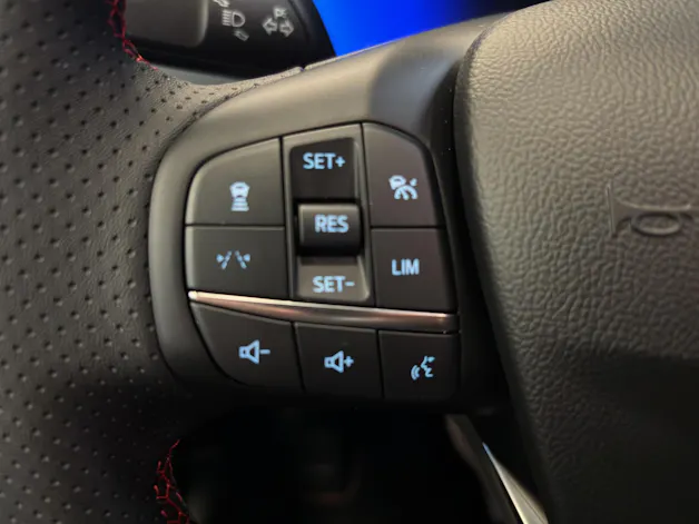 FORD Kuga 2.5 Hybrid ST-Line X 4x4