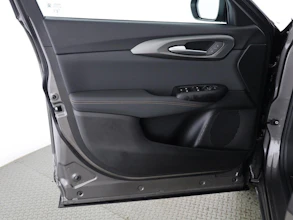 https://vehicle.imgix.net/4481546/151c6aaa-971f-4a45-83e3-ca7067bca382.jpg