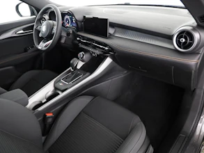 https://vehicle.imgix.net/4481546/a000b782-6f69-41fb-ad8c-007f2b09638a.jpg