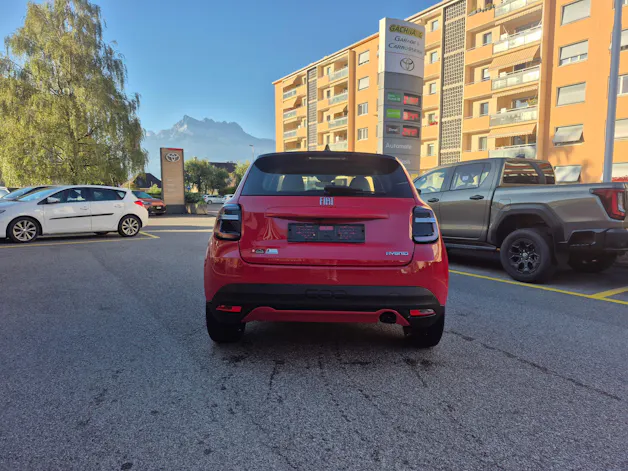 FIAT 600 1.2 Hybrid La Prima