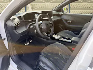 PEUGEOT 208 1.2 Hybrid 145 GT Exclusive