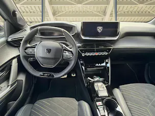 PEUGEOT 208 1.2 Hybrid 145 GT Exclusive