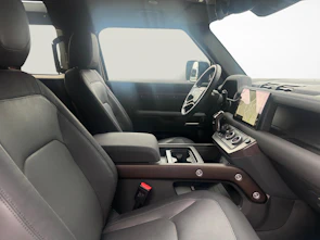 Fahrzeugbild LAND ROVER Defender 90 3.0 D I6 X-Dynamic SE