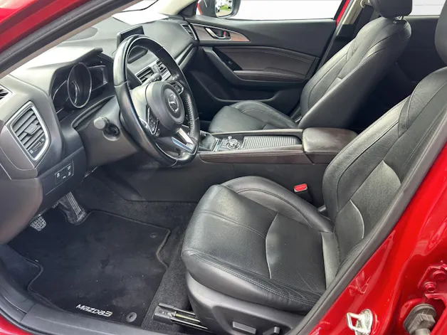 MAZDA 3 2.2 D Revolution