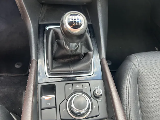 MAZDA 3 2.2 D Revolution
