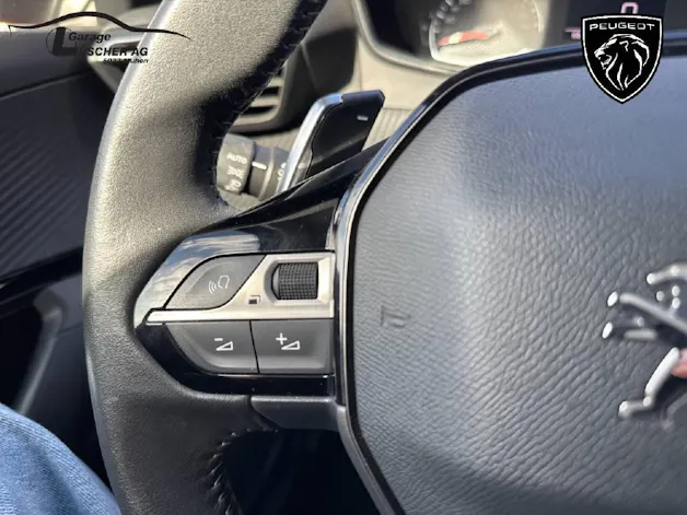 PEUGEOT 2008 1.2 PureTech 130 Allure