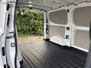 FORD Transit C Van 320 L1 2.5 Duratec 233 Trend PHEV