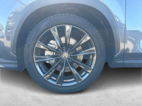 https://vehicle.imgix.net/4481748/7d7c7a9d-77e4-46ca-9ec7-c13703e9fead.jpg