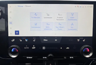 https://vehicle.imgix.net/4481756/a4db798e-f6fc-476a-9333-359ce05b8c4c.jpg