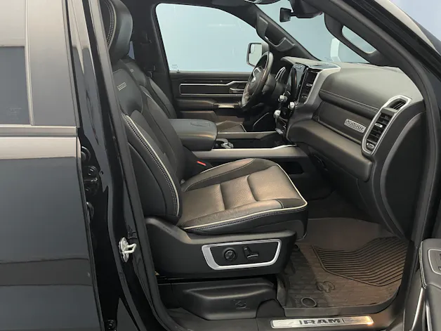 Dodge USA Ram 1500 Crew cab. pick-up 5.7 HEMI MDS VVT Laramie