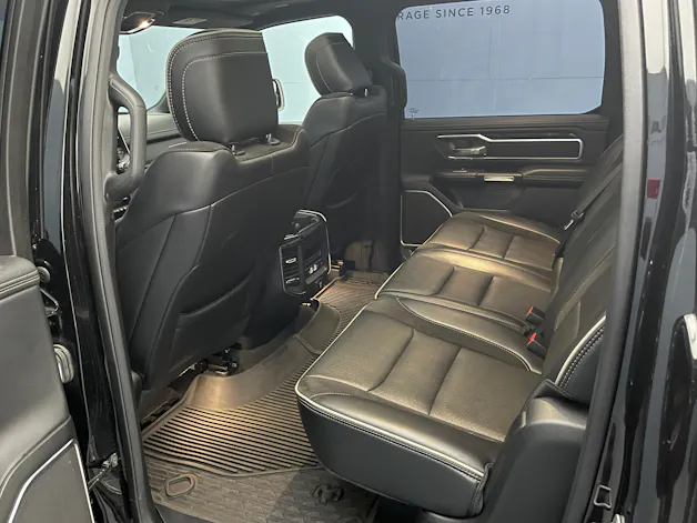 Dodge USA Ram 1500 Crew cab. pick-up 5.7 HEMI MDS VVT Laramie