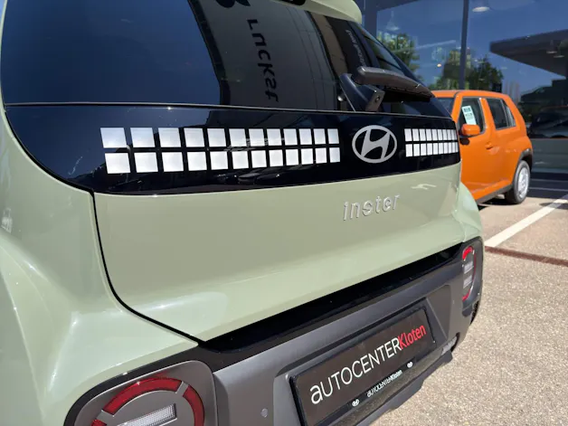 HYUNDAI Inster 49 kWh Electric Vertex Cross