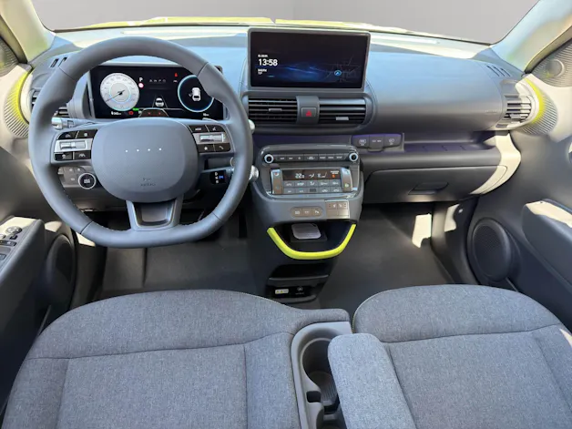 HYUNDAI Inster 49 kWh Electric Vertex Cross
