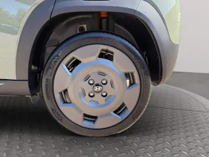 HYUNDAI Inster 49 kWh Electric Vertex Cross