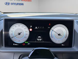 HYUNDAI Inster 49 kWh Electric Vertex Cross
