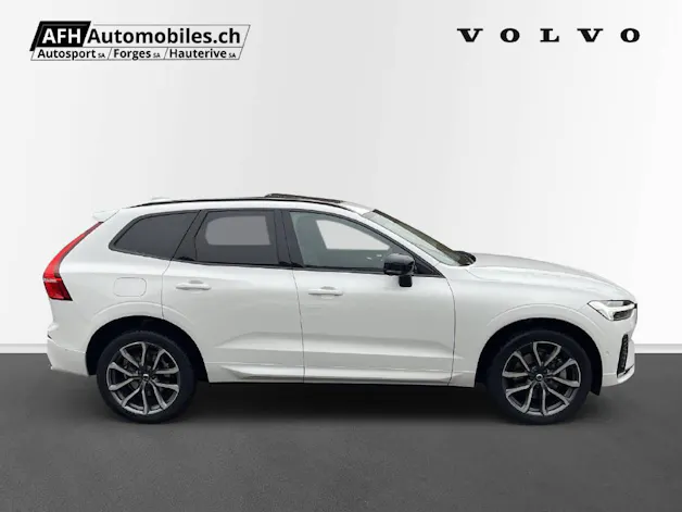 VOLVO XC60 2.0 B5 MH Ultimate Dark AWD
