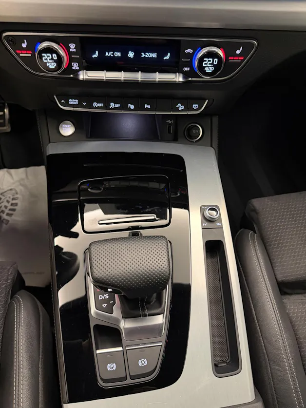 AUDI Q5 2.0 45 TFSI S Line quattro S-Tronic