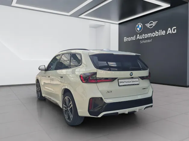 BMW X1 23d xDrive paddles