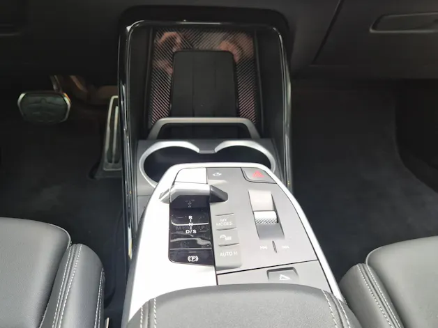 BMW X1 23d xDrive paddles