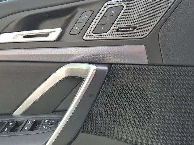 BMW X1 23d xDrive paddles