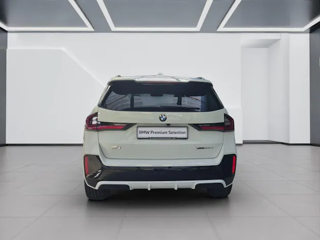 BMW X1 23d xDrive paddles