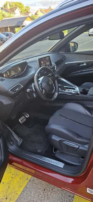 PEUGEOT 3008 1.6 THP Allure