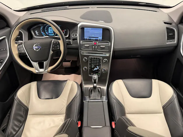 VOLVO XC60 2.4 D5 Summum AWD