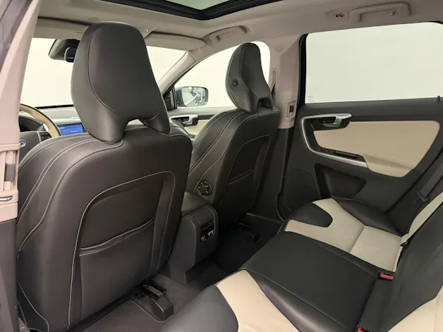 VOLVO XC60 2.4 D5 Summum AWD