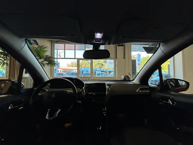 PEUGEOT 208 1.2 PureTech Allure S/S AUTOMATIQUE