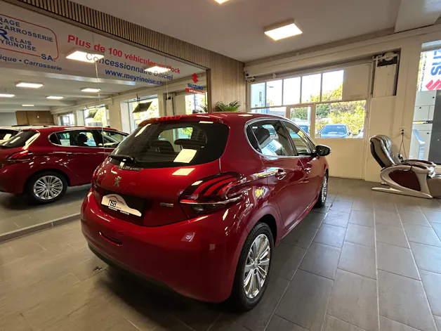 PEUGEOT 208 1.2 PureTech Allure S/S AUTOMATIQUE