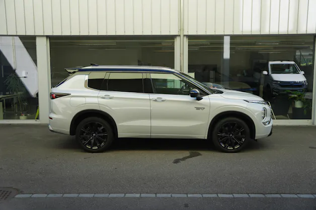 Mitsubishi Outlander 2.4 PHEV Instyle 4x4